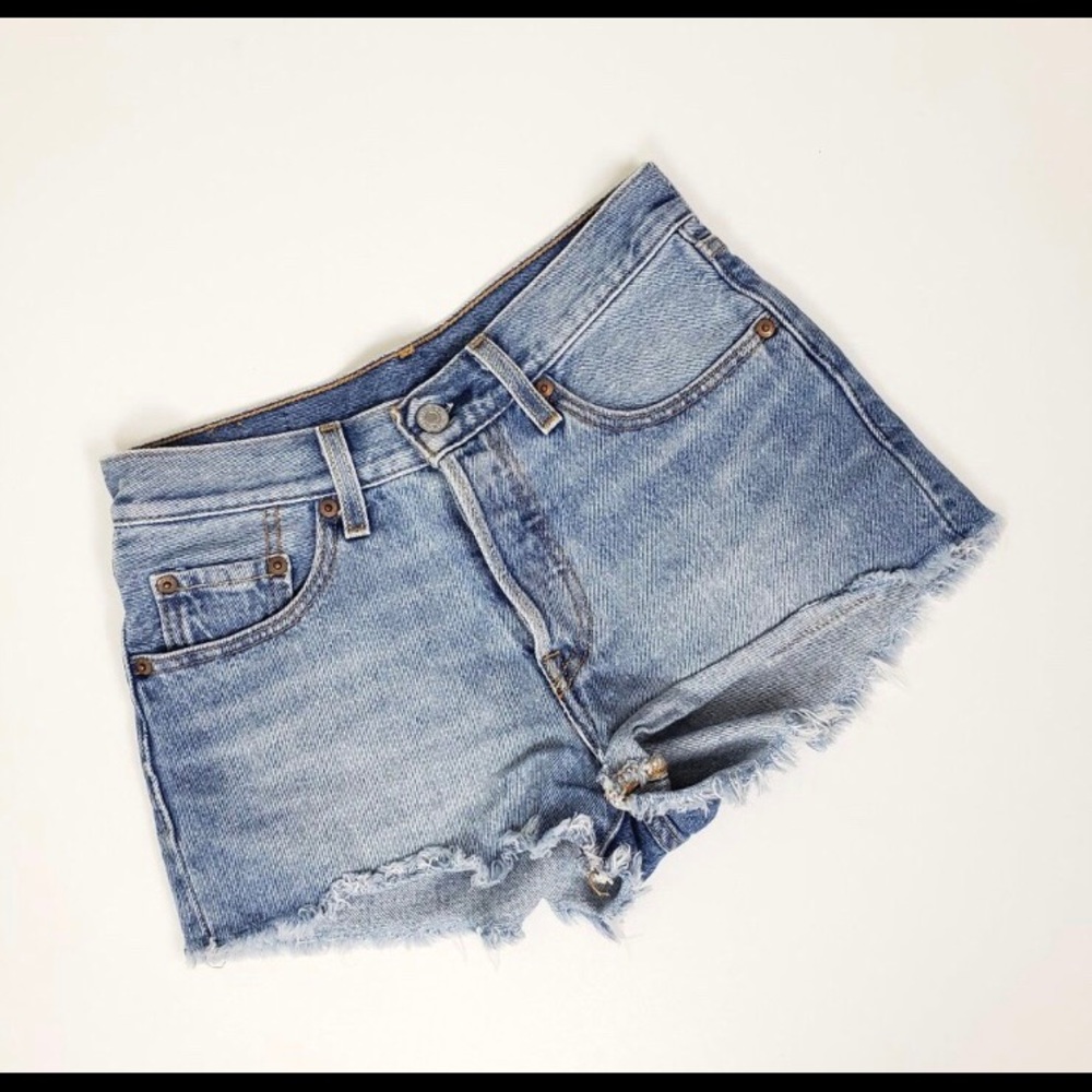 Levi's 501 Button Fly Raw Hem Shorts Size 24